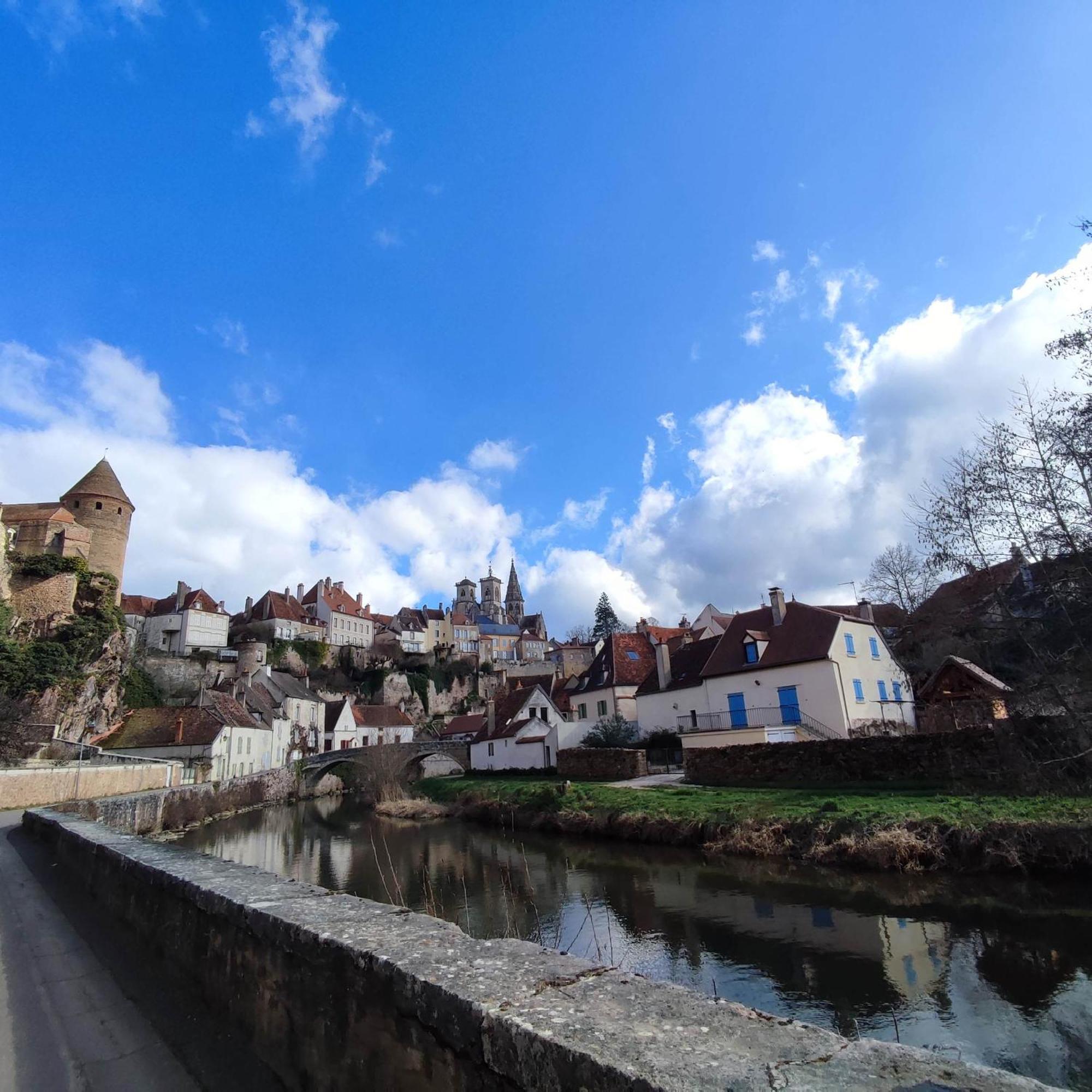 Ferienwohnung Locn'Roll Semur-en-Auxois Exterior foto