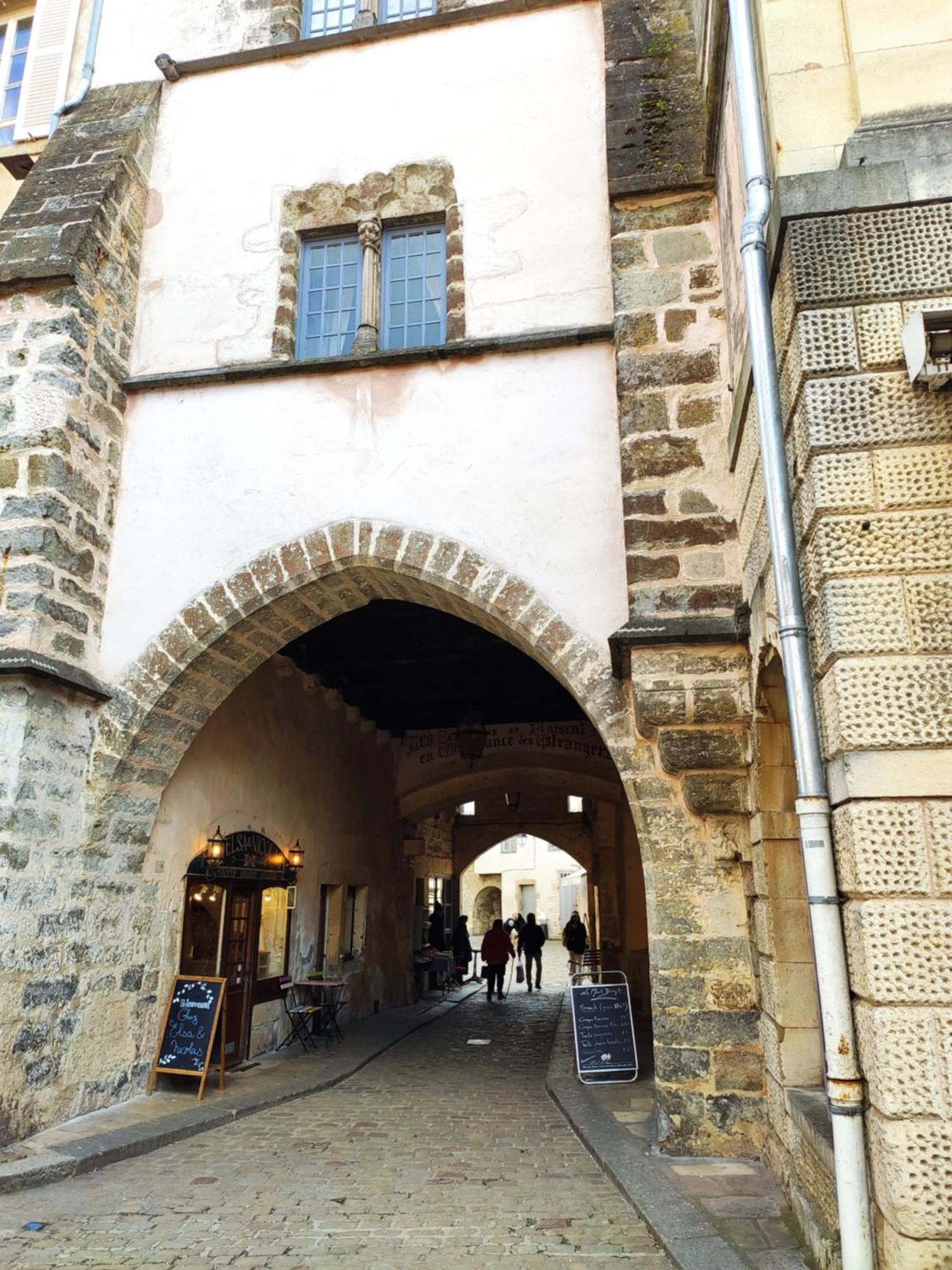 Ferienwohnung Locn'Roll Semur-en-Auxois Exterior foto